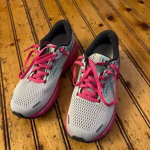 Brooks Gray and Pink Athletic Shoes with Cushioned Sole